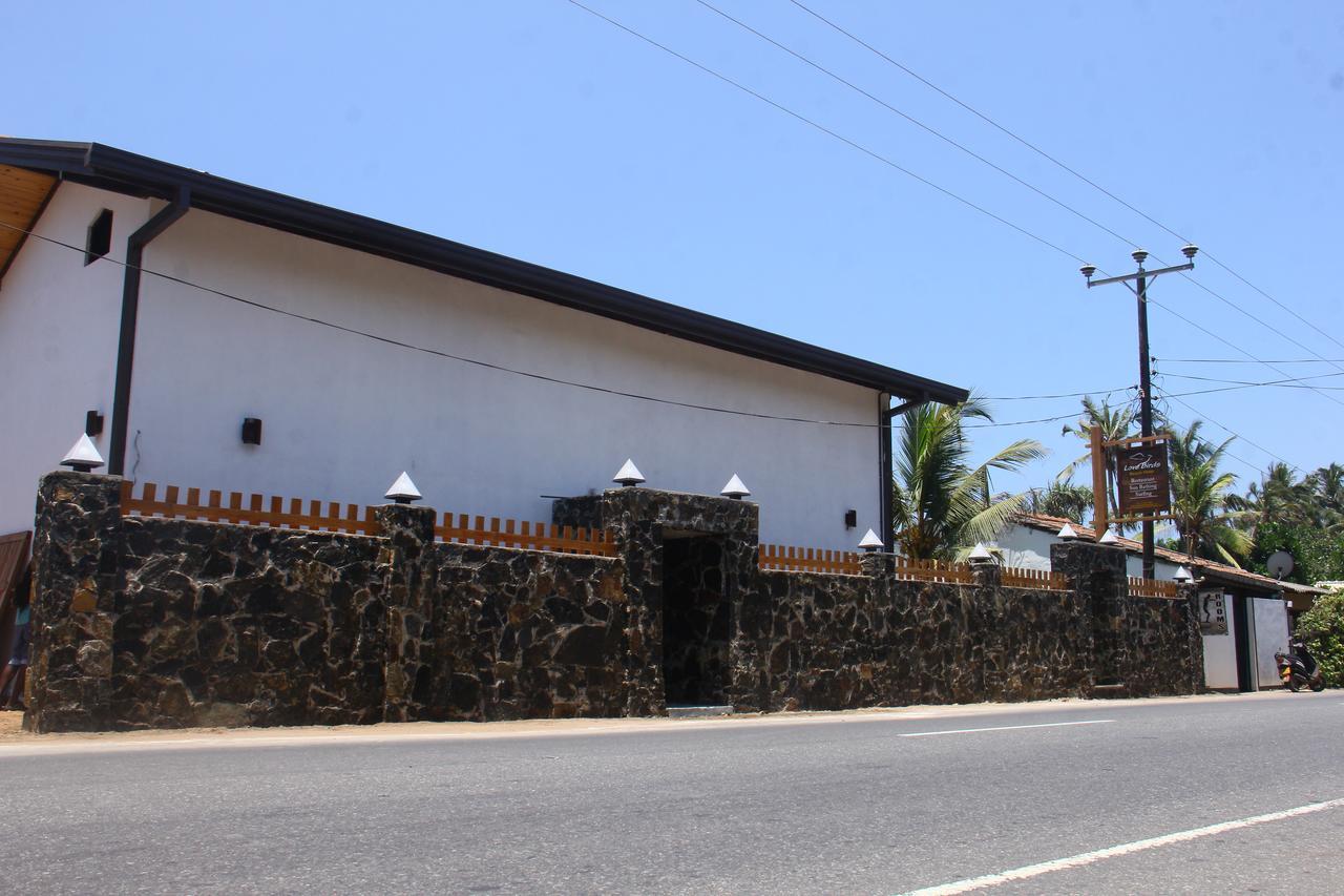 Love Birds Beach Hotel Matara Ngoại thất bức ảnh
